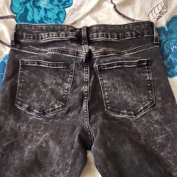 GAP Women's Black Acid-Wash Skinny Jeggings - Picture 4 of 7